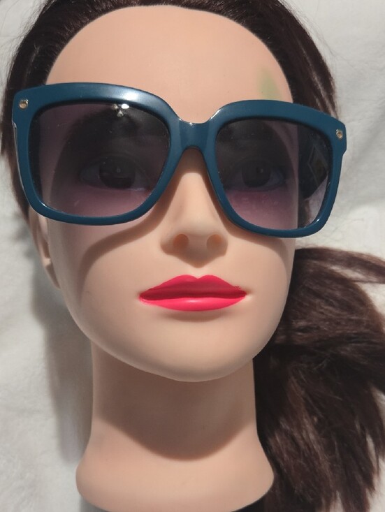 Salvatore Ferragamo Teal Square Frame Sunglasses with Gradient Lenses main image 9